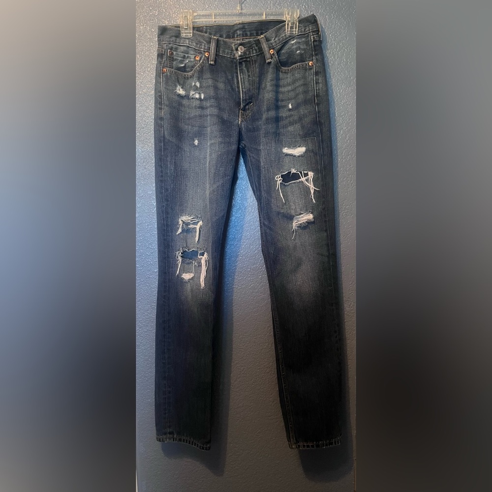 Men’s Levi Straight ripped 32x34
